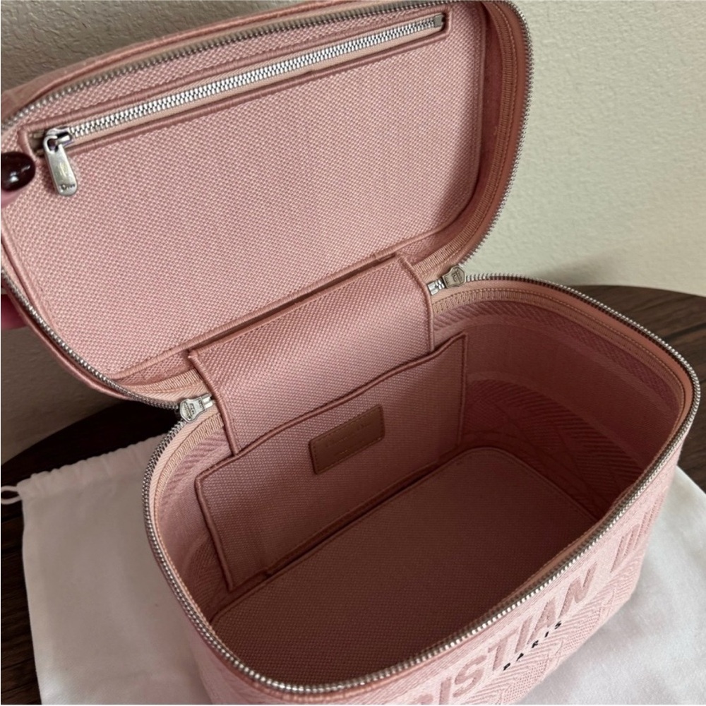 ❌SOLD❌NEW DIOR Large Travel Vanity Case in Boise de Rose - Picture 3 of 8
